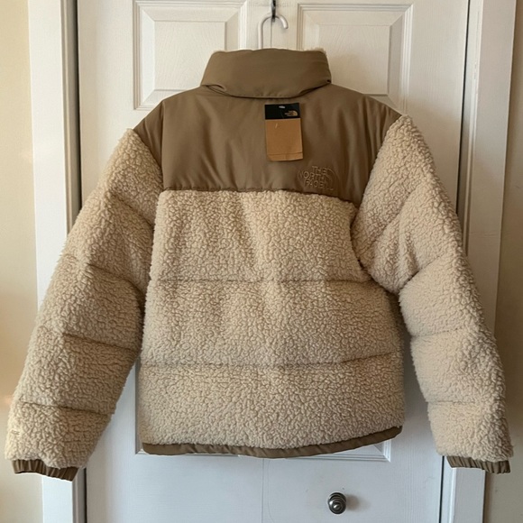 The North Face Nuptse Sherpa Puffer Jacket - Picture 8 of 11